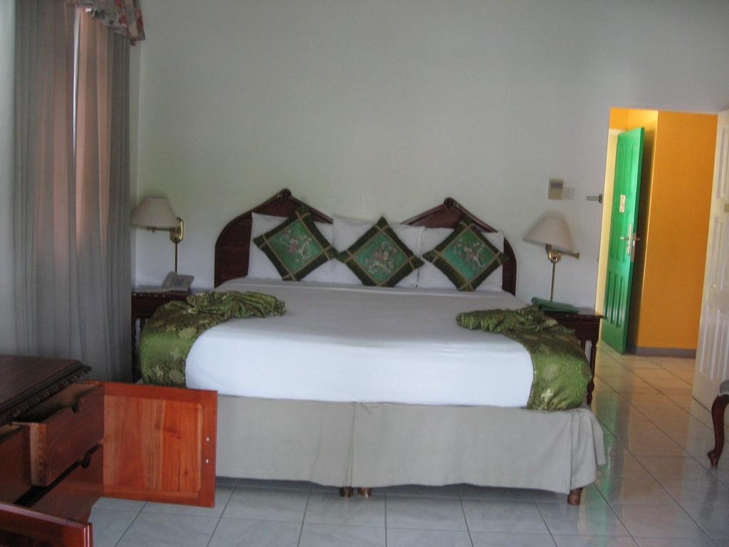 Villa Sonate Runaway Bay Quarto foto
