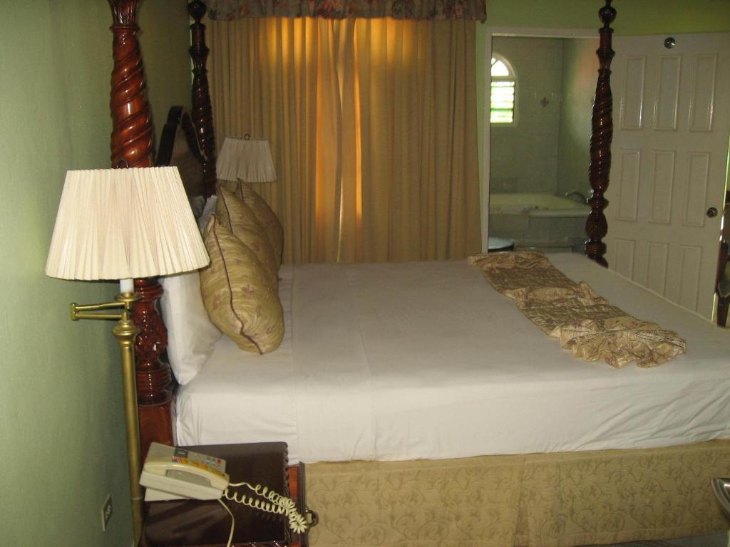 Villa Sonate Runaway Bay Exterior foto