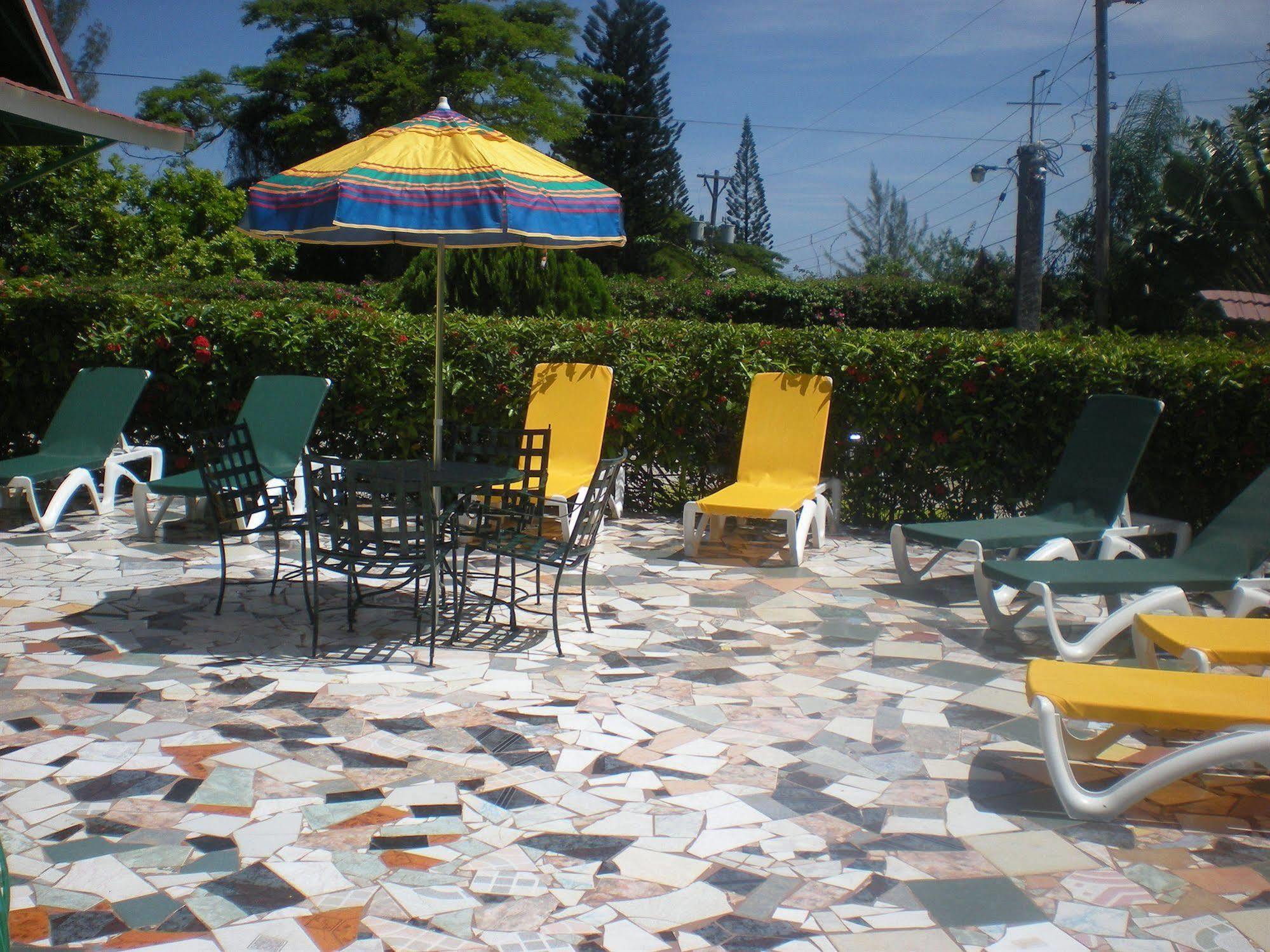 Villa Sonate Runaway Bay Exterior foto