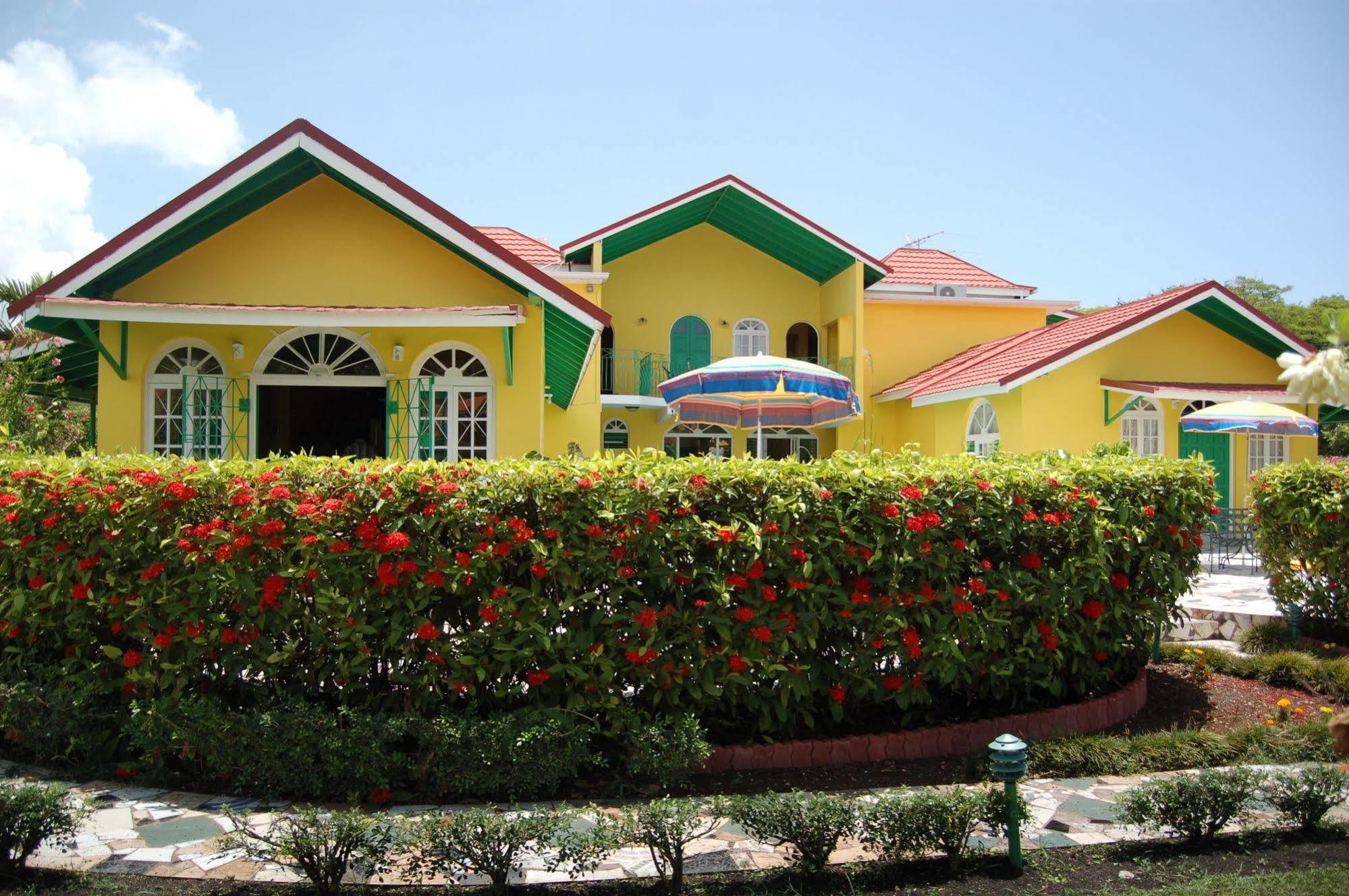 Villa Sonate Runaway Bay Exterior foto